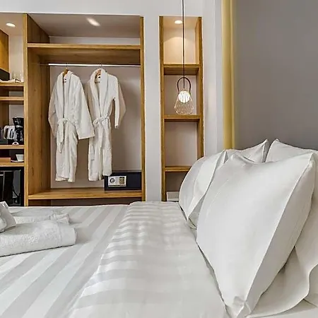 Symphony Santorini 4*