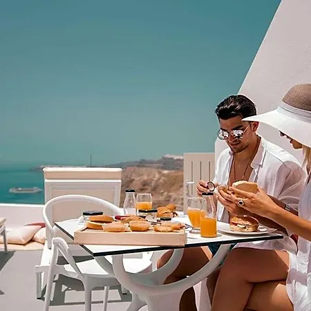 Symphony Santorini 4*