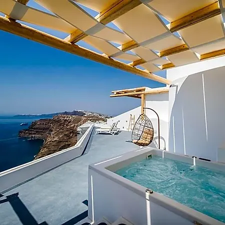 Symphony Santorini 4*